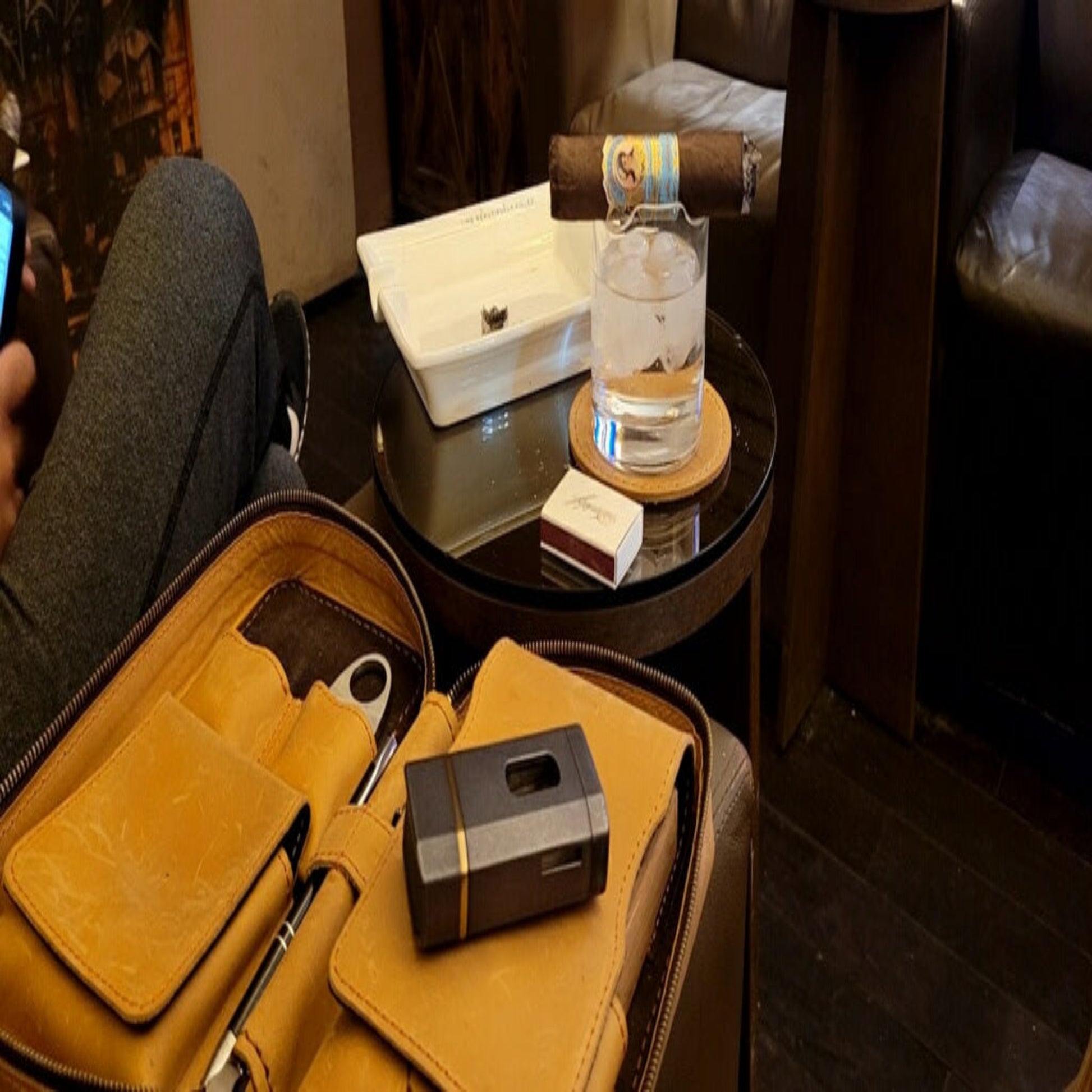 The Logo is the embodiment of the Luxury and Class that SARELIX Accessories LLC hopes to bring and continue to improve upon within the Cigar Culture.